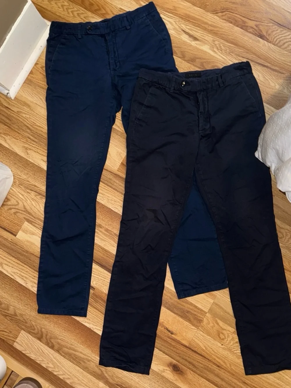 Men's Slim Chino Pants in Navy